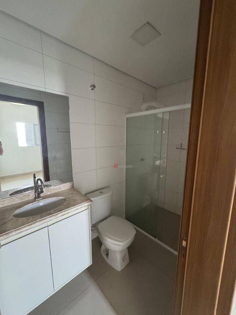 Apartamento para alugar com 2 quartos, 69m² - Foto 4