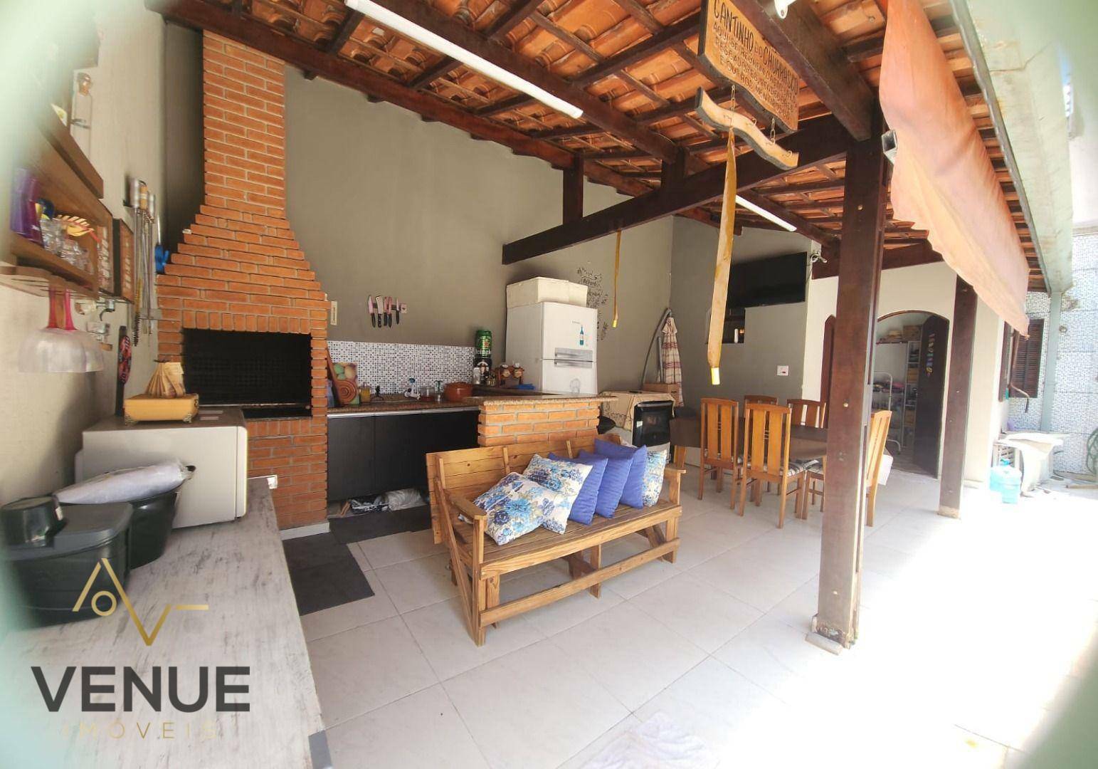 Casa à venda com 5 quartos, 300m² - Foto 5