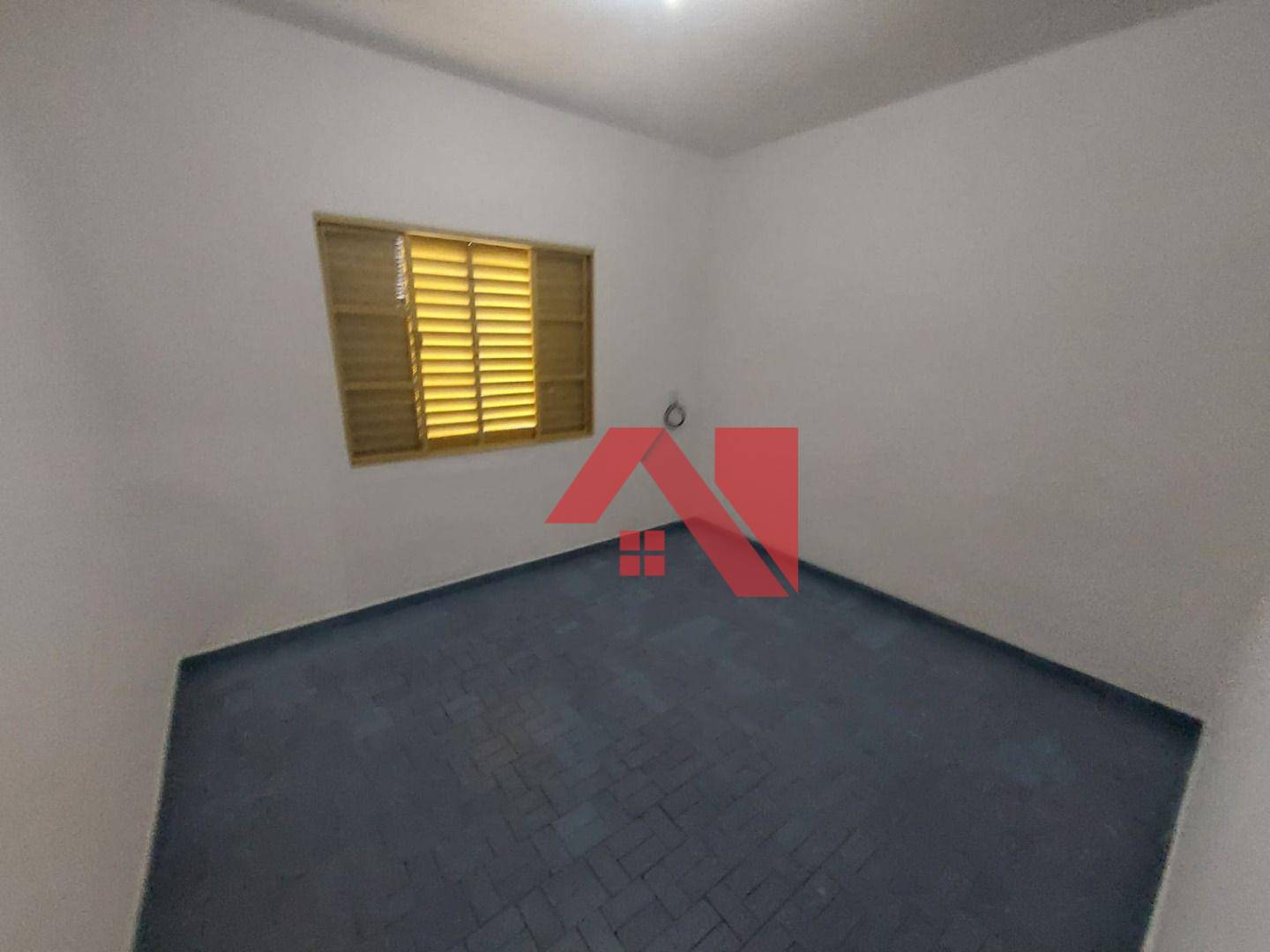 Casa à venda com 2 quartos, 90m² - Foto 12