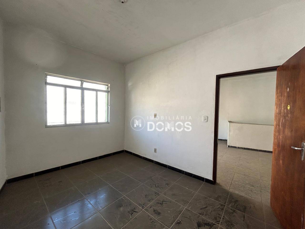 Casa à venda com 6 quartos, 230m² - Foto 21