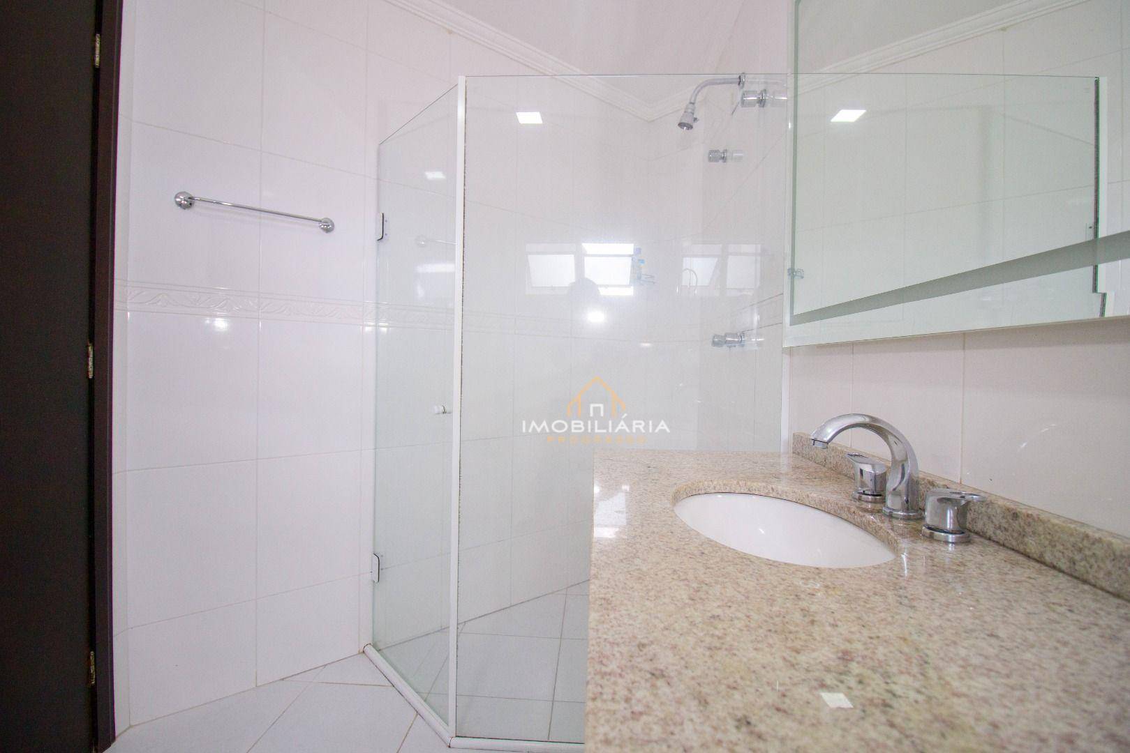 Sobrado à venda com 3 quartos, 244m² - Foto 52