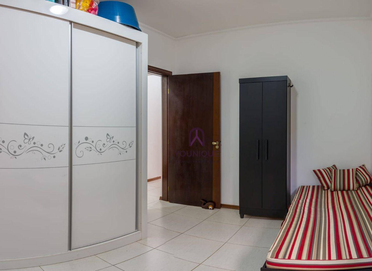 Casa à venda com 3 quartos, 219m² - Foto 33