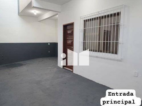 Casa para alugar com 4 quartos, 172m² - Foto 4