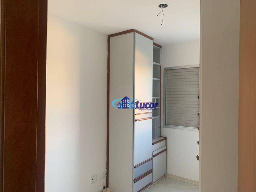 Apartamento para alugar com 3 quartos, 70m² - Foto 10