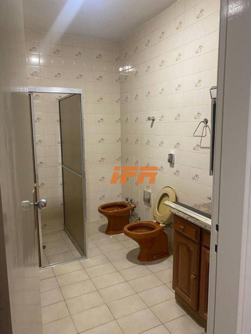 Sobrado à venda com 2 quartos, 250m² - Foto 15