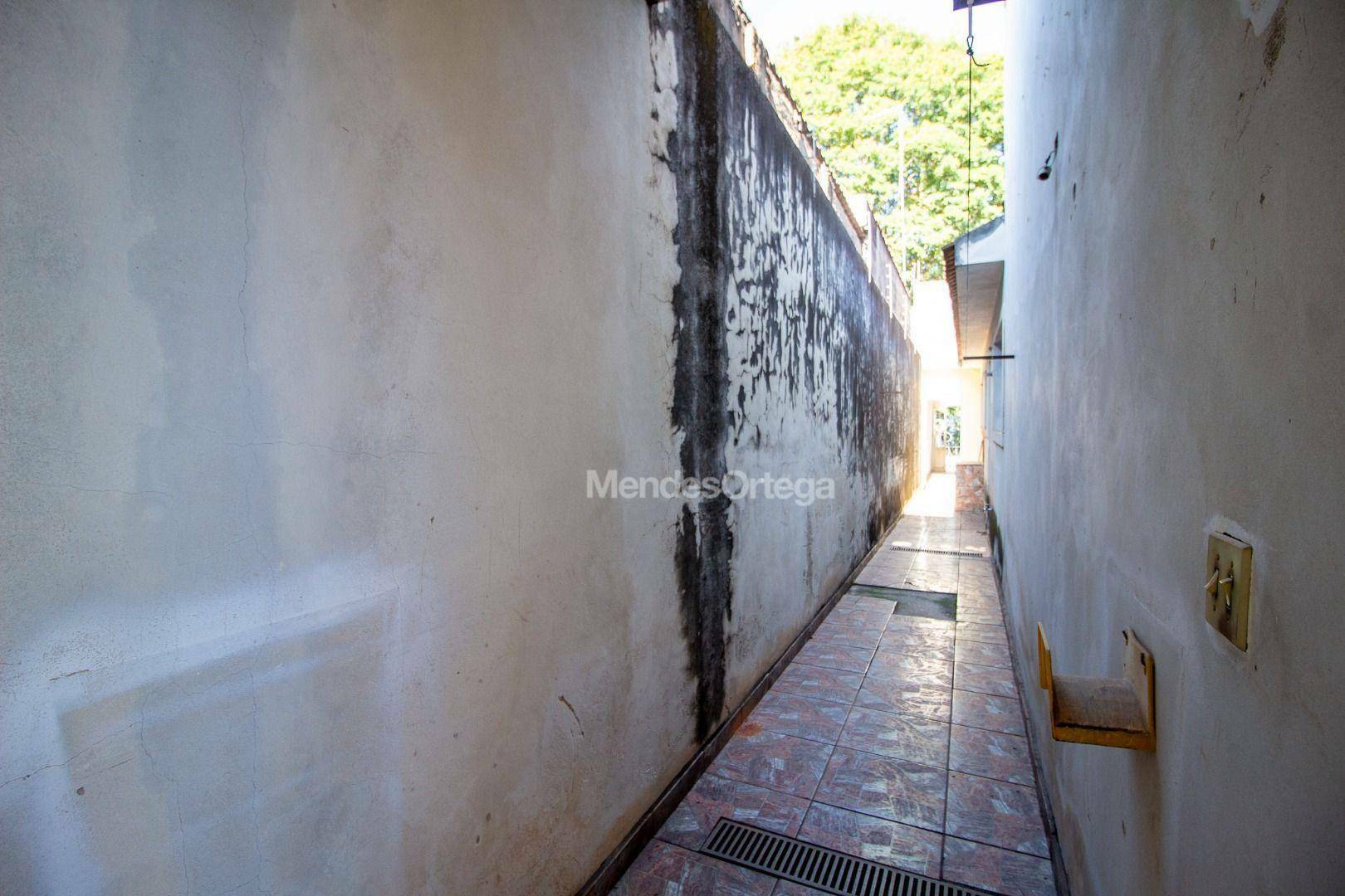 Casa à venda e aluguel com 3 quartos, 302m² - Foto 13