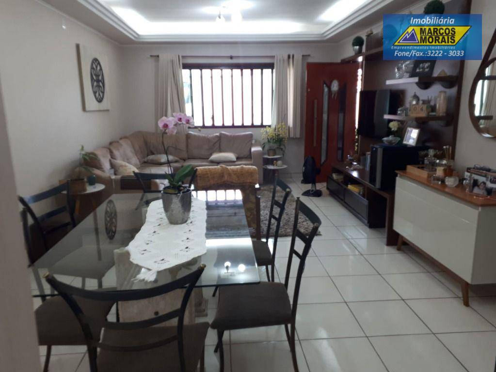 Casa à venda com 3 quartos, 202m² - Foto 4