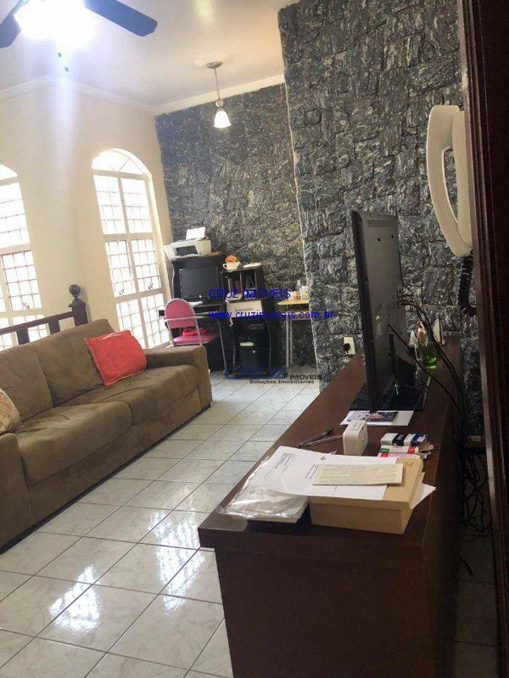 Casa à venda com 3 quartos, 239m² - Foto 15