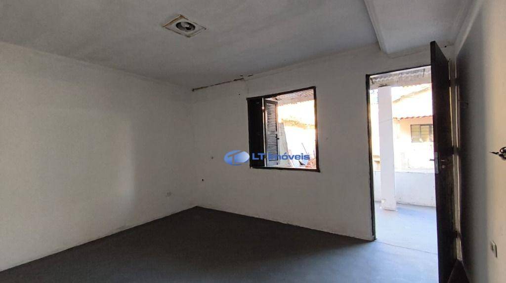 Casa para alugar com 3 quartos, 175m² - Foto 11