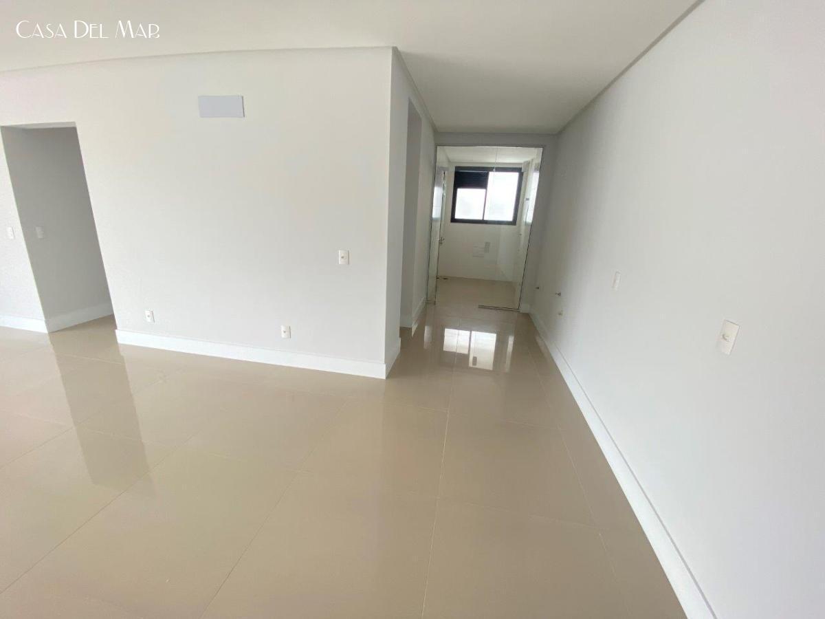 Apartamento à venda com 3 quartos, 123m² - Foto 18