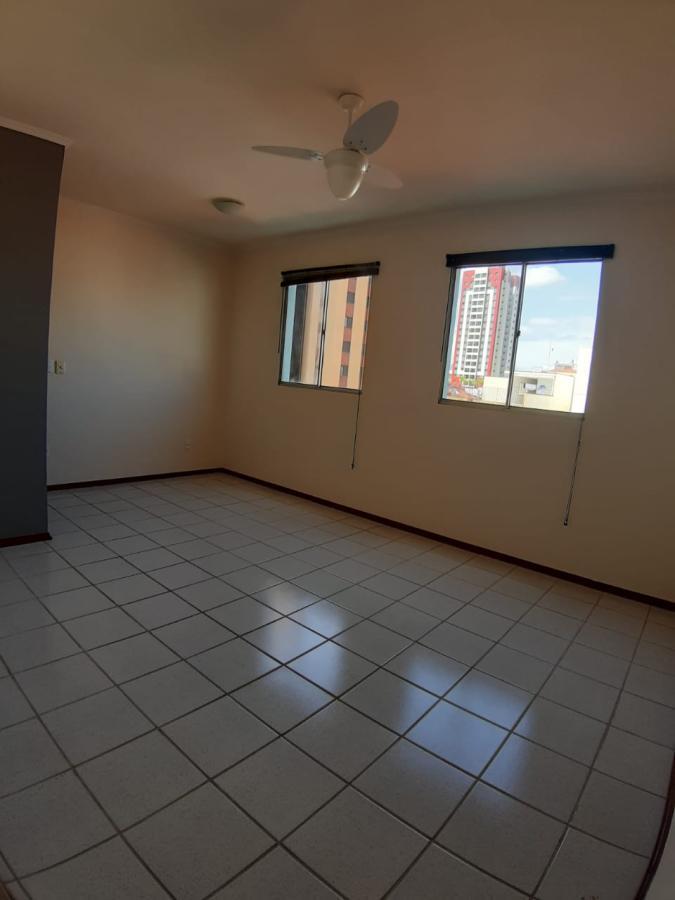 Apartamento à venda com 2 quartos, 64m² - Foto 5