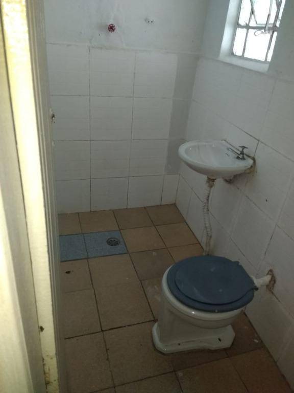 Casa à venda com 1 quarto, 200m² - Foto 9