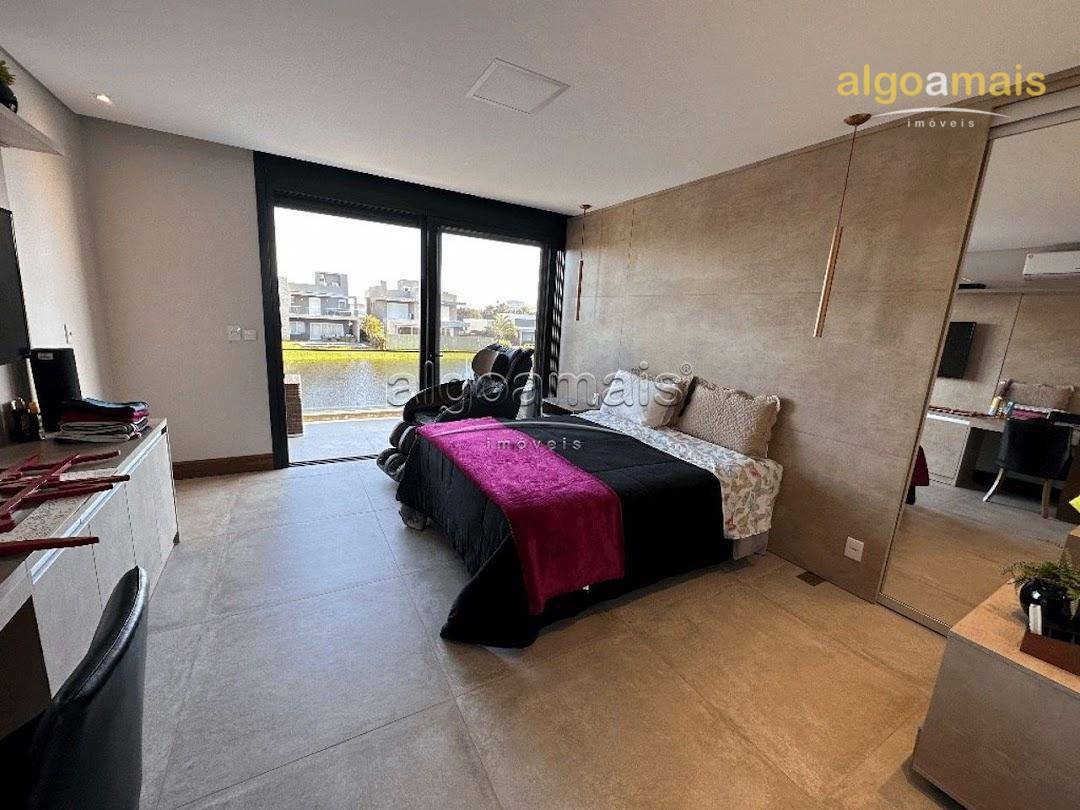 Casa de Condomínio à venda com 5 quartos, 362m² - Foto 31