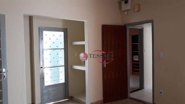 Casa à venda com 3 quartos, 220m² - Foto 10