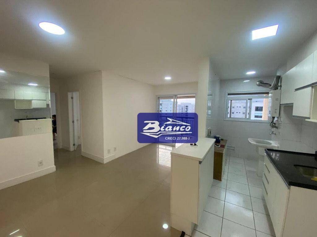 Apartamento para alugar com 2 quartos, 65m² - Foto 31