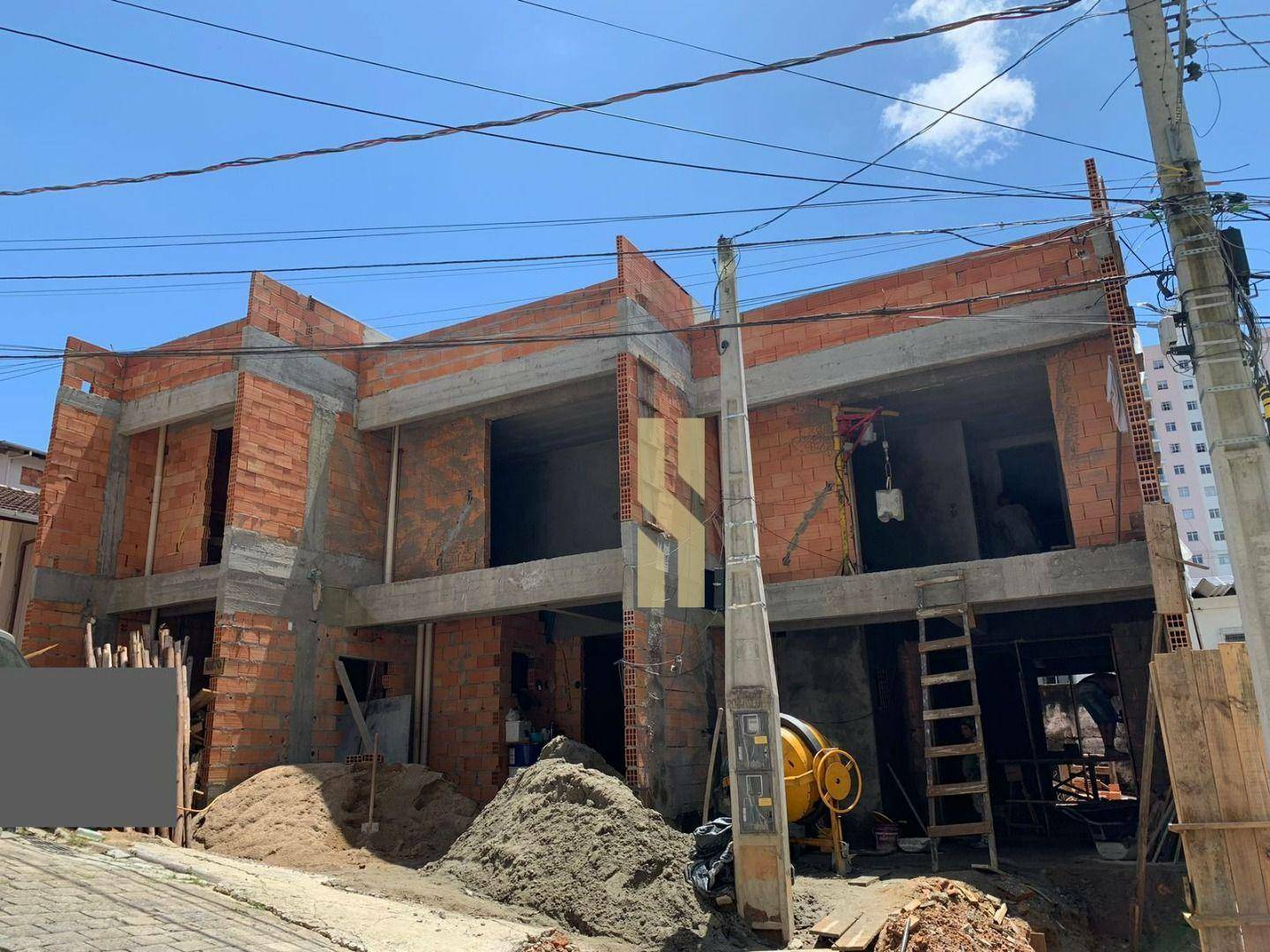 Sobrado à venda com 2 quartos, 96m² - Foto 4