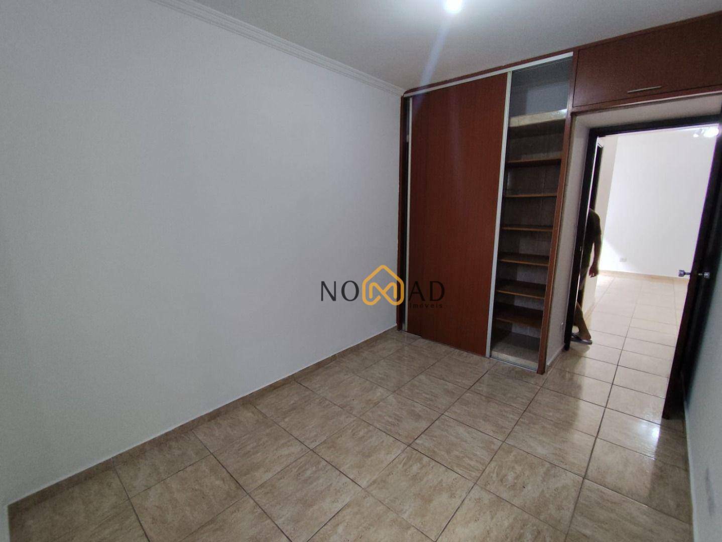 Apartamento à venda com 2 quartos, 110m² - Foto 4