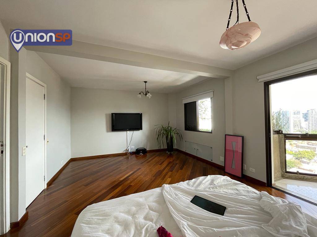 Apartamento à venda com 3 quartos, 151m² - Foto 1