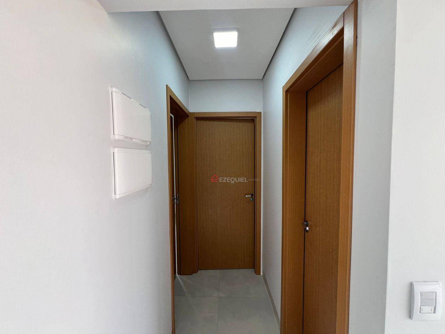 Apartamento para alugar com 2 quartos, 72m² - Foto 8