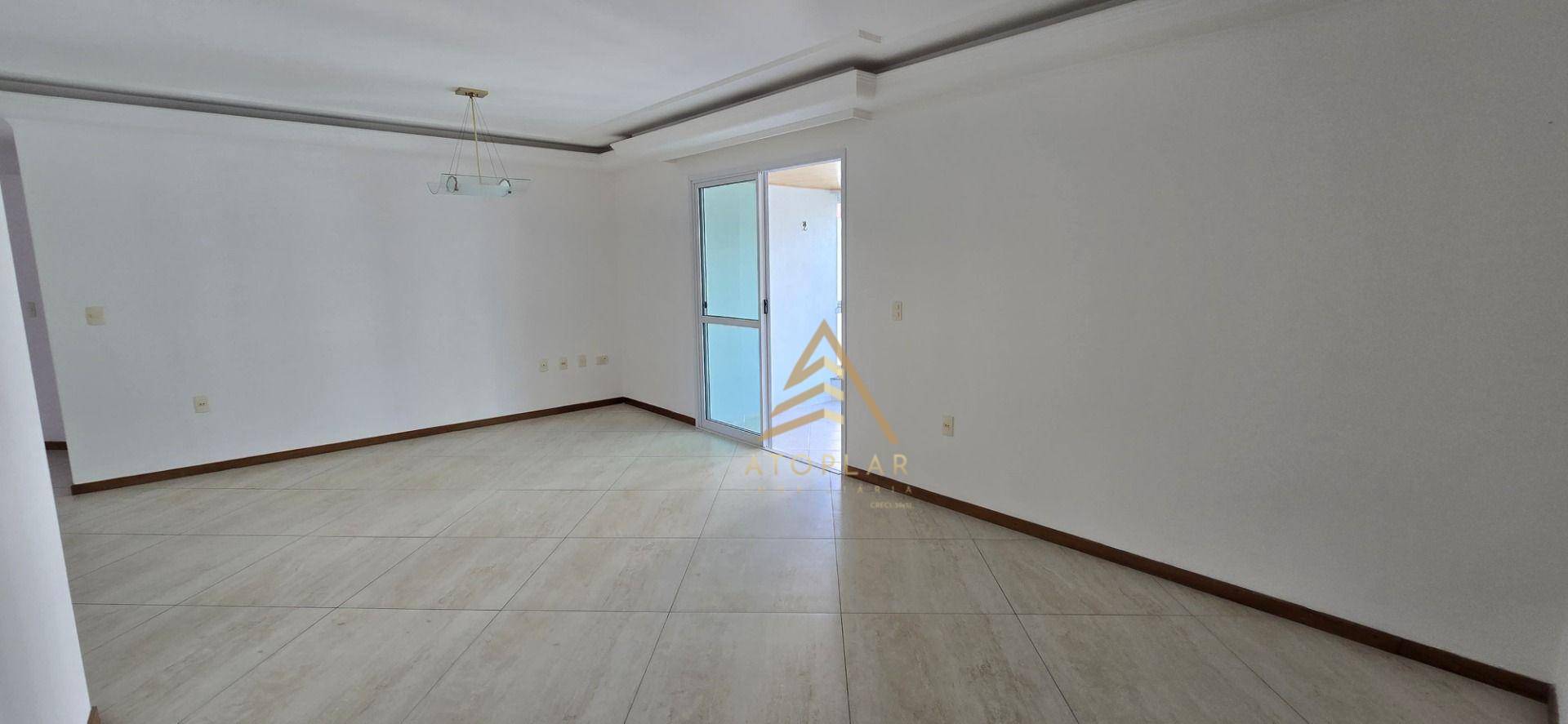 Apartamento à venda com 3 quartos, 114m² - Foto 2