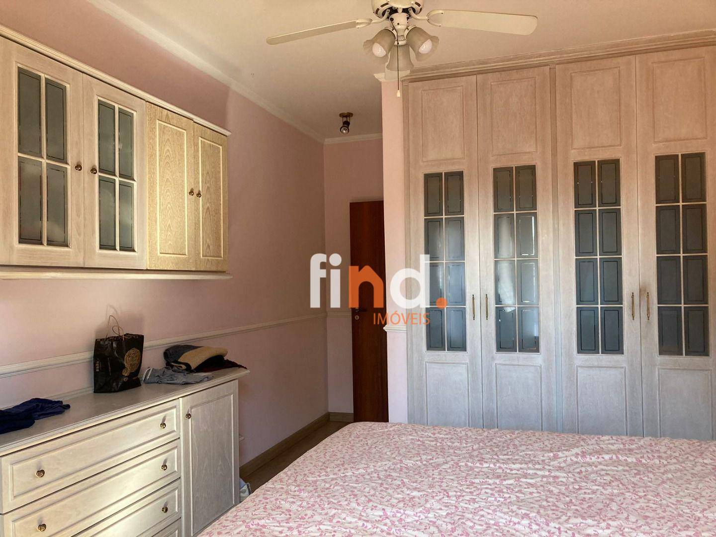 Casa de Condomínio à venda e aluguel com 4 quartos, 300m² - Foto 18