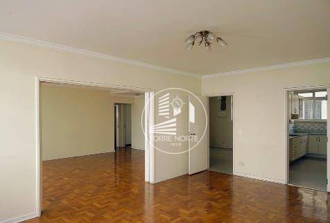 Apartamento à venda com 4 quartos, 228m² - Foto 1