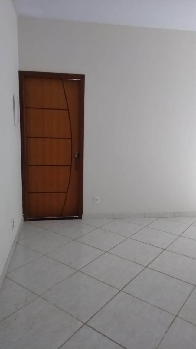 Casa à venda com 1 quarto, 42m² - Foto 3