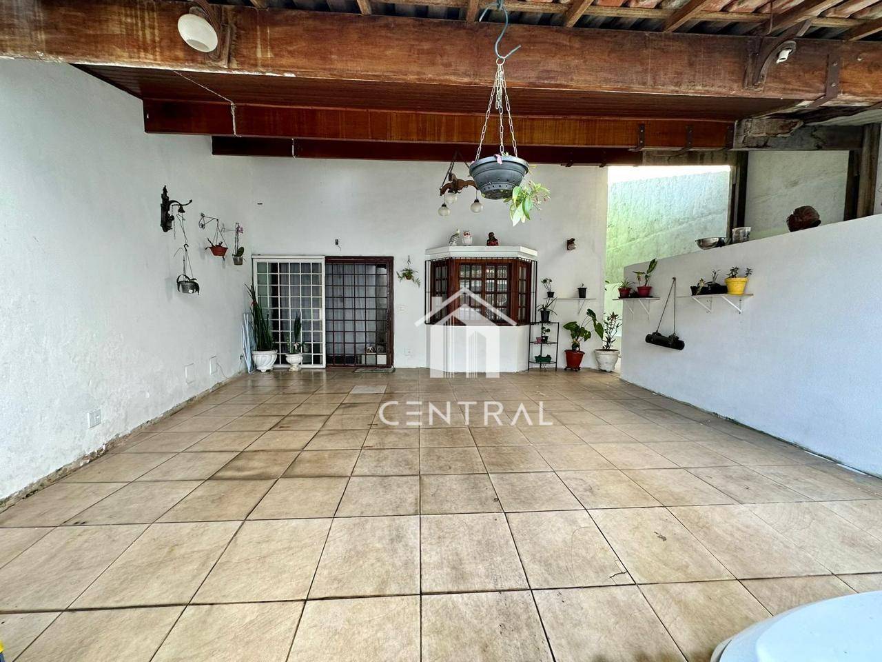 Casa, 2 quartos, 250 m² - Foto 1