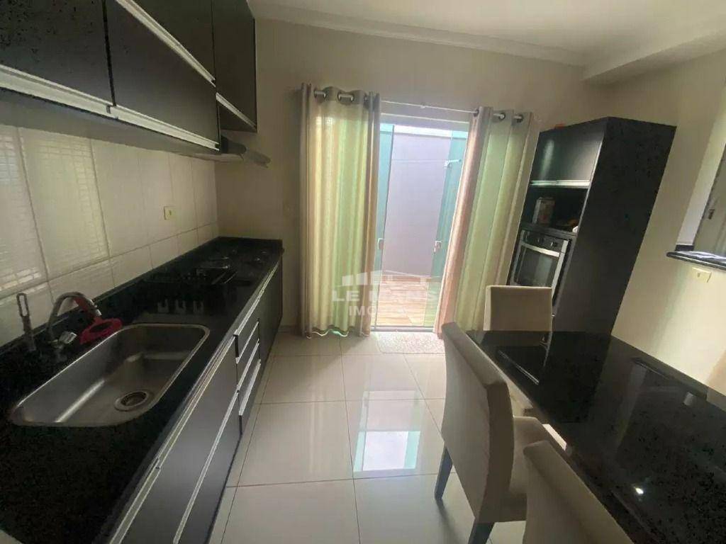 Casa à venda com 3 quartos, 200m² - Foto 6