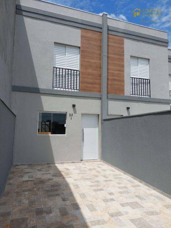 Casa à venda com 2 quartos, 52m² - Foto 1