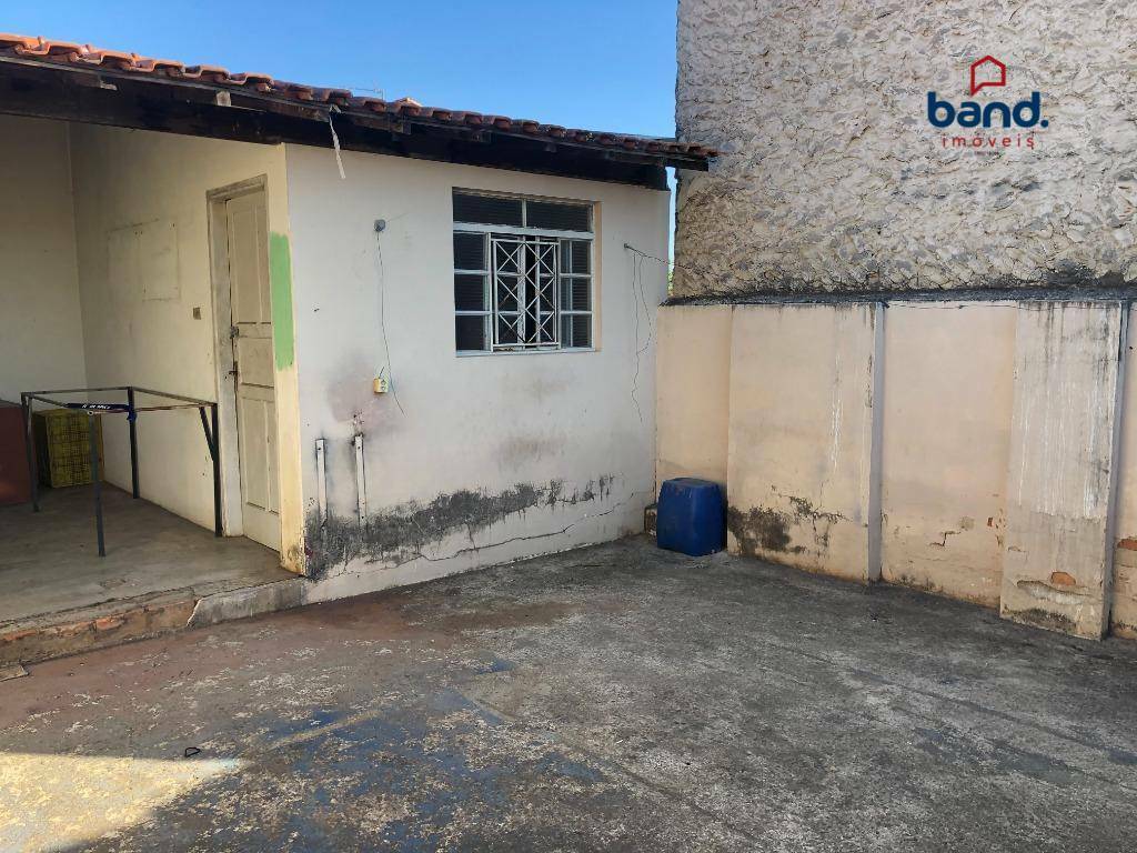 Casa à venda com 5 quartos, 230m² - Foto 11