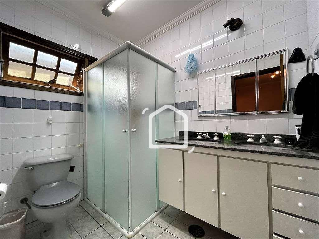 Casa de Condomínio à venda com 4 quartos, 220m² - Foto 31