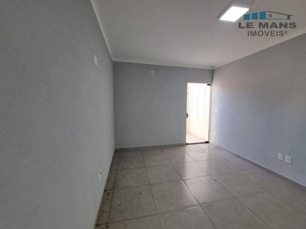 Casa à venda e aluguel com 5 quartos, 154m² - Foto 5