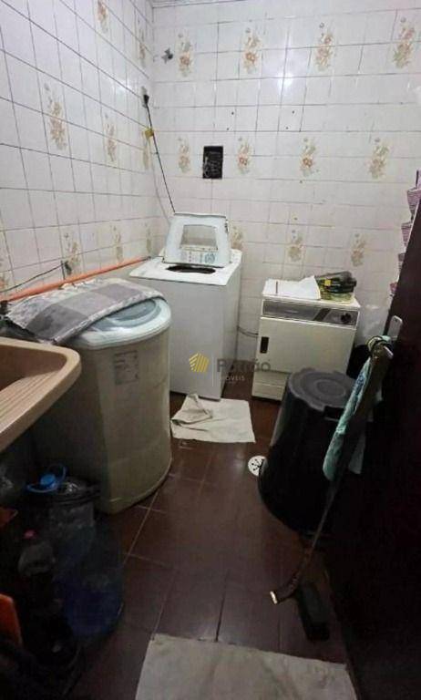 Sobrado à venda com 3 quartos, 245m² - Foto 18