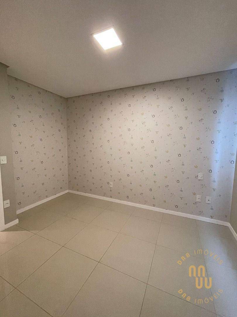 Apartamento à venda com 4 quartos, 135m² - Foto 25