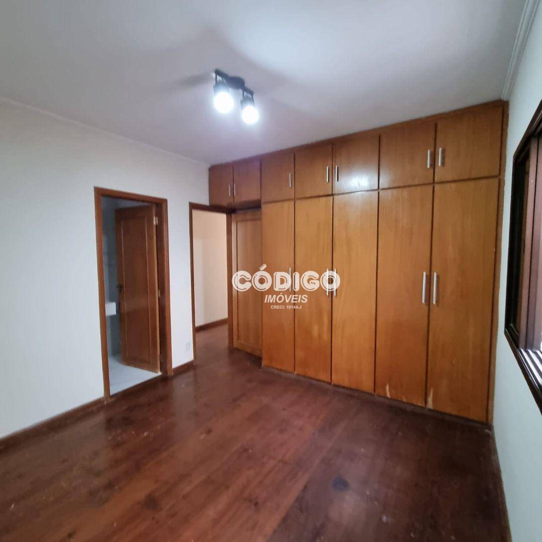 Casa à venda e aluguel com 3 quartos, 250m² - Foto 12