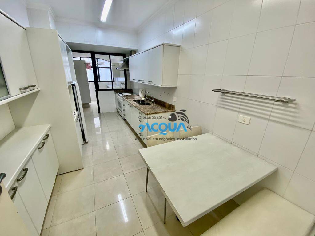 Apartamento à venda com 4 quartos, 220m² - Foto 7