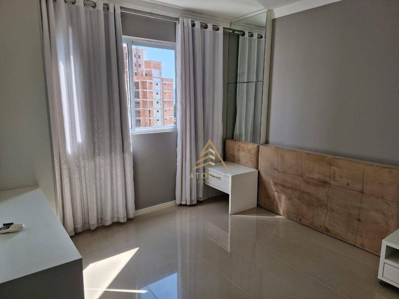 Apartamento para alugar com 3 quartos, 90m² - Foto 13