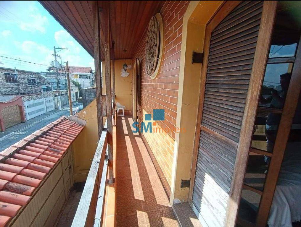 Sobrado à venda com 4 quartos, 200m² - Foto 6