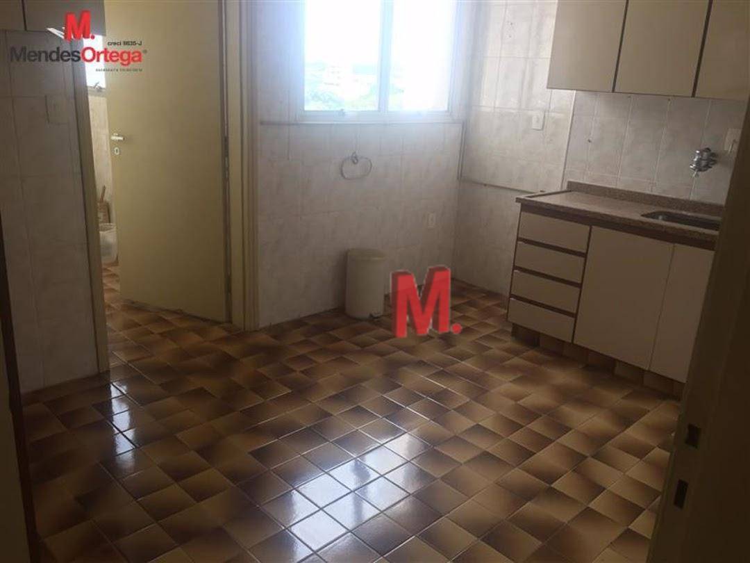 Apartamento à venda com 3 quartos, 121m² - Foto 4