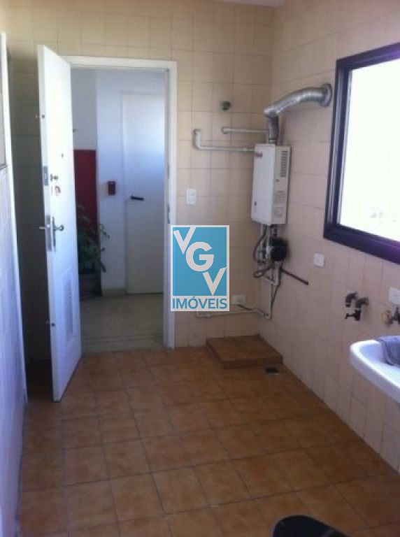 Apartamento à venda com 3 quartos, 140m² - Foto 9