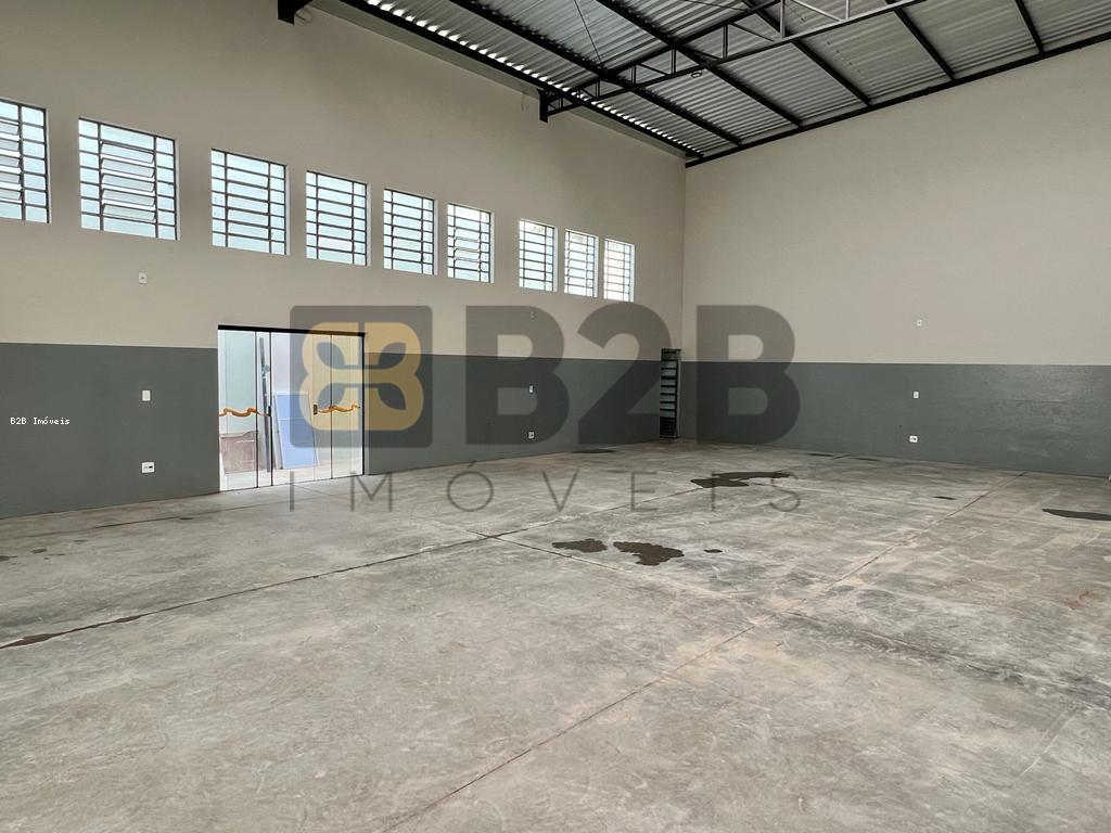 Depósito-Galpão-Armazém para alugar, 560m² - Foto 1