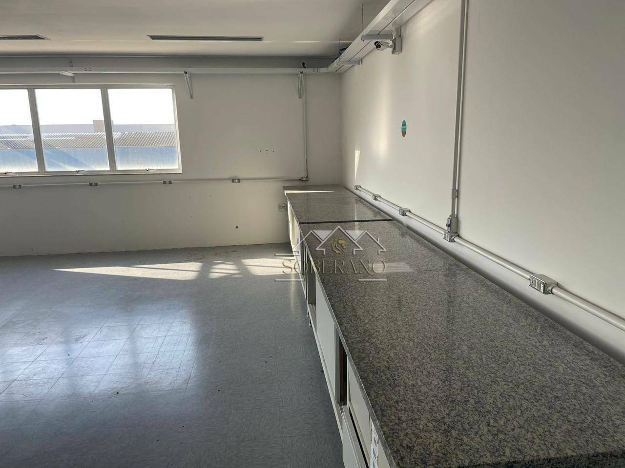 Prédio Inteiro para alugar, 2100m² - Foto 24