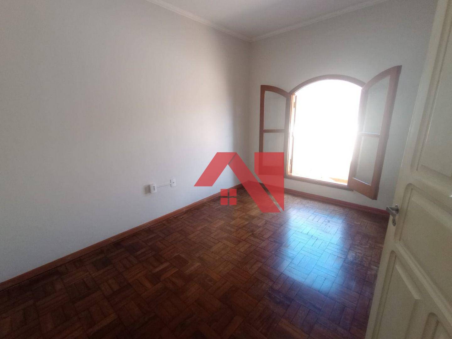 Casa à venda com 3 quartos, 218m² - Foto 37