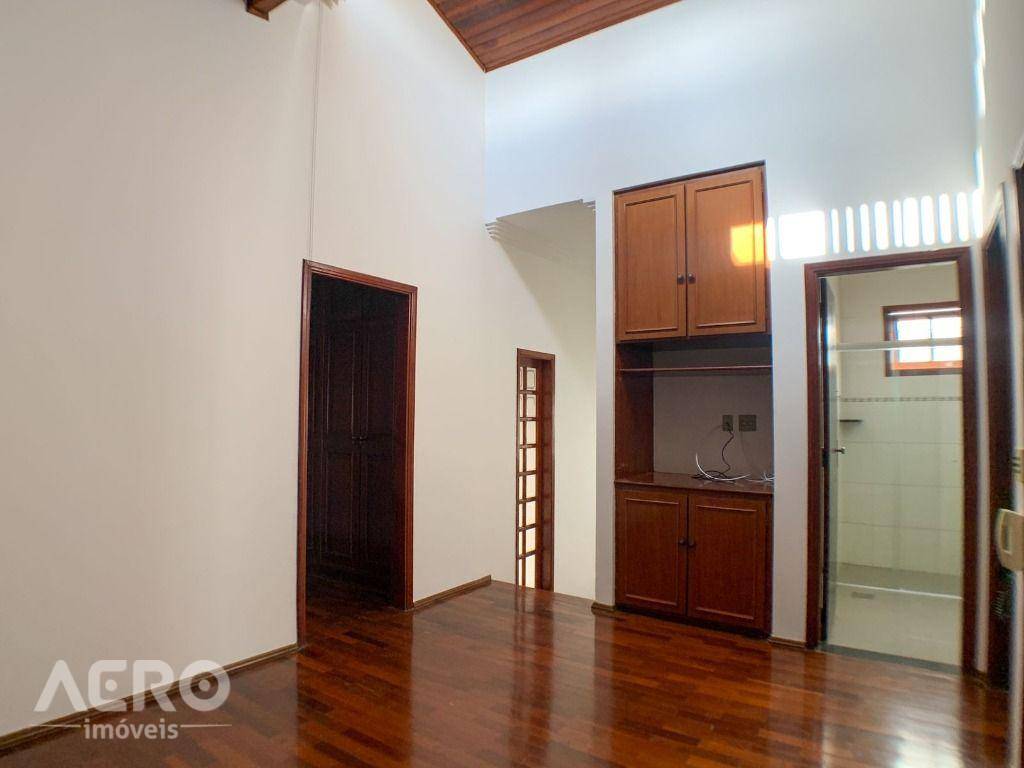 Casa à venda com 3 quartos, 255m² - Foto 14