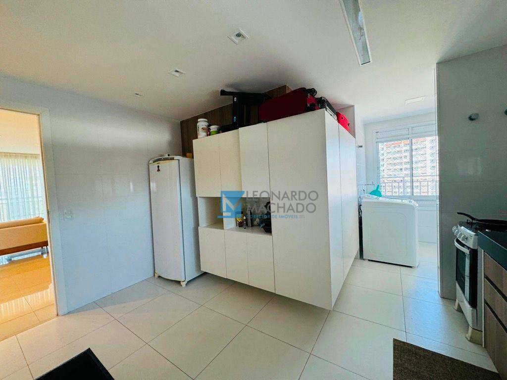 Apartamento à venda com 4 quartos, 176m² - Foto 19