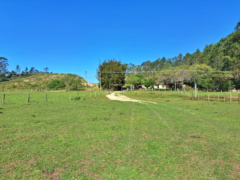 Fazenda à venda com 1 quarto, 90m² - Foto 3