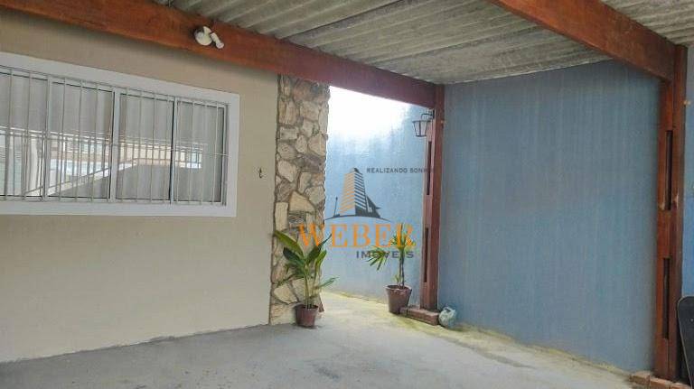 Casa à venda com 3 quartos, 105m² - Foto 4