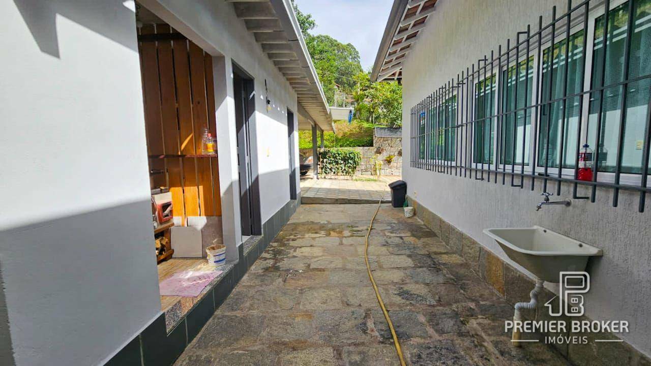 Casa à venda com 3 quartos, 240m² - Foto 40