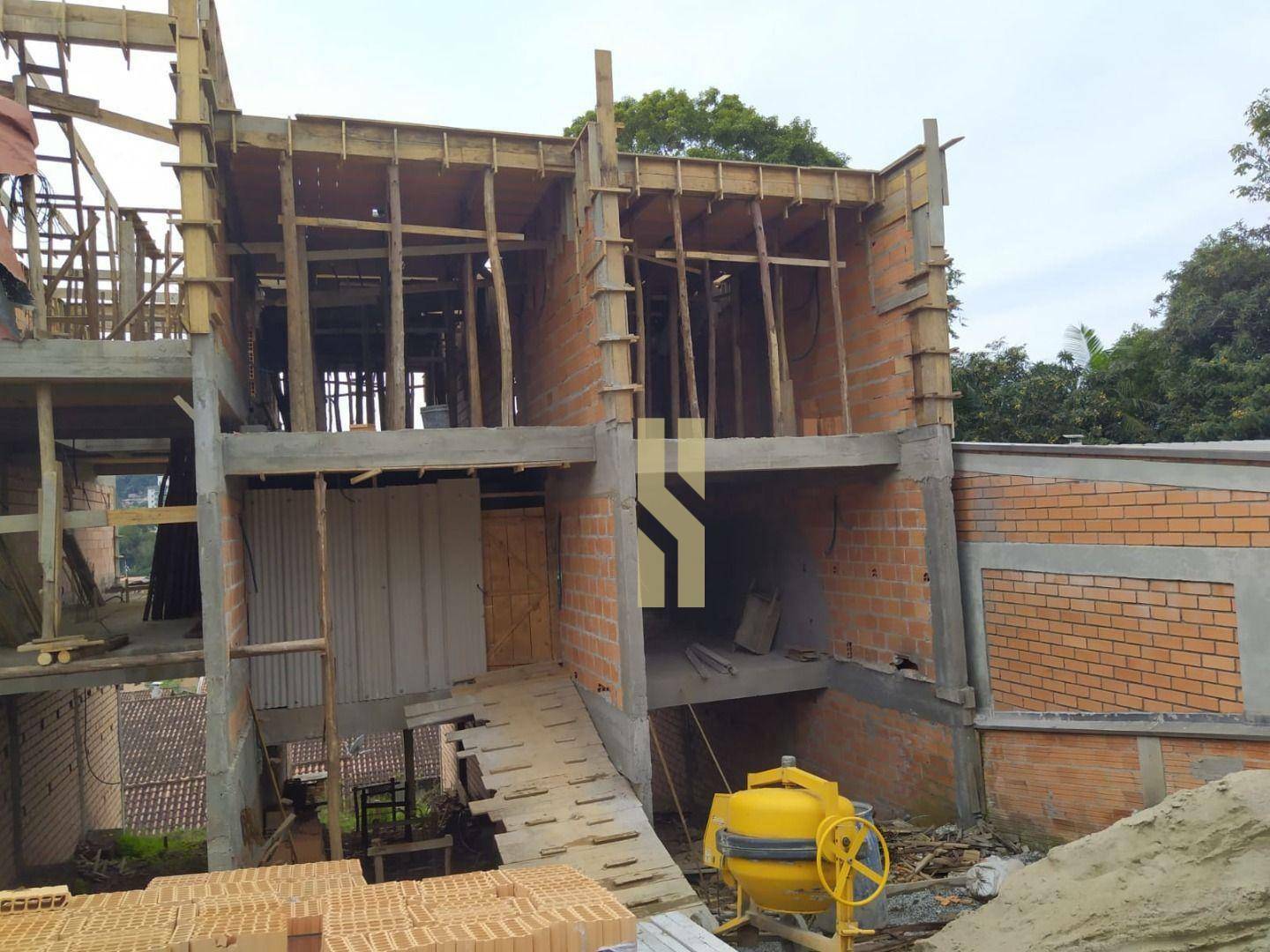 Sobrado à venda com 2 quartos, 116m² - Foto 4